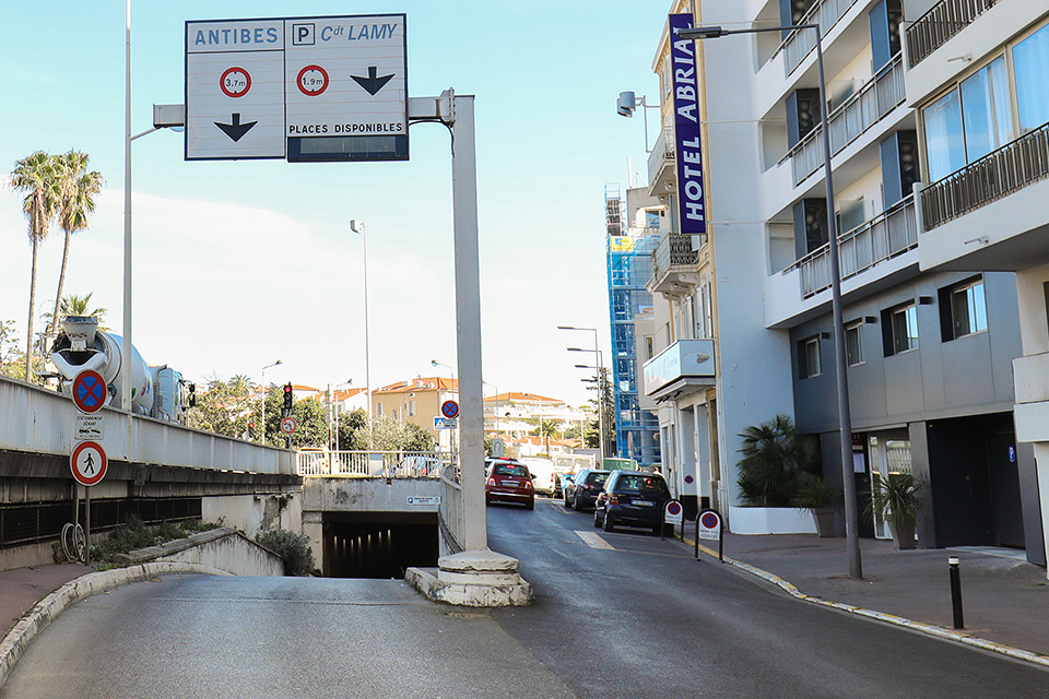 parking lamy cannes